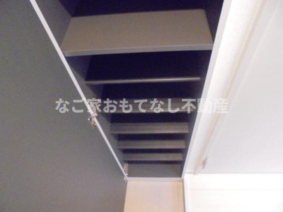 【玄関】 | リブリ・中小田井