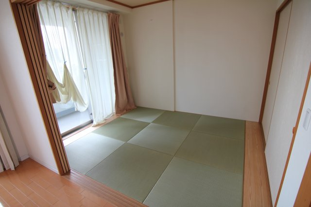 【和室】 | ワコーレコモード立花 | 琉球畳