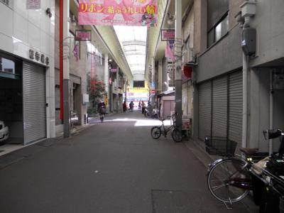 ラ・トゥール・ホリモトの地図|アーケード商店街中