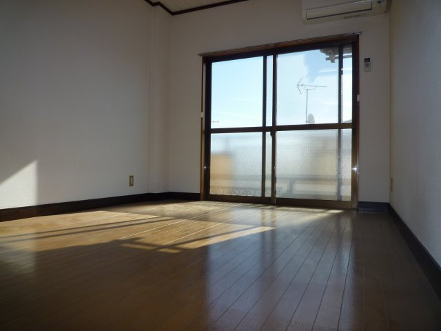 メゾンKの洋室