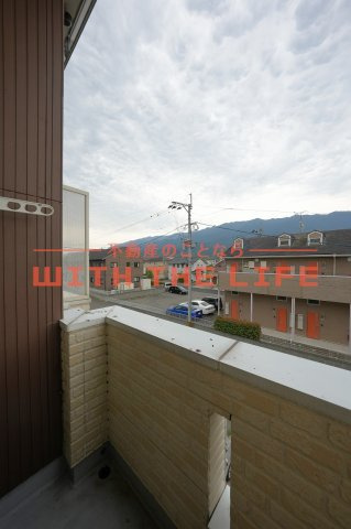 レモンバームⅡ【キャッシュバック対象物件】のバルコニー|暖かな日差しのふりそそぐバルコニー