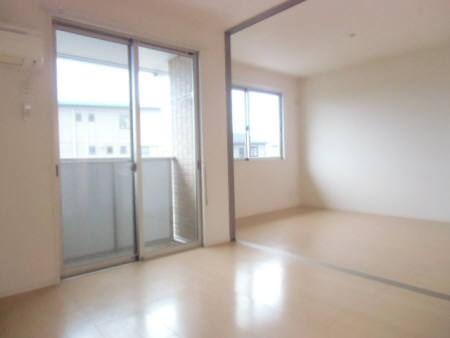 【居間・リビング】 | Abbey Road  | 『ＡｂｂｅｙＲｏａｄ』反転イメージ