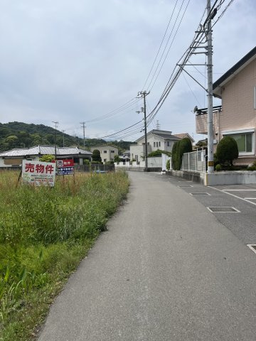 新居浜市多喜浜【1,493】114.81坪の前面道路含む現地写真