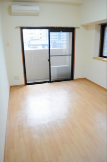 【居間・リビング】 | HAMIEL KOKURA | 洋室2