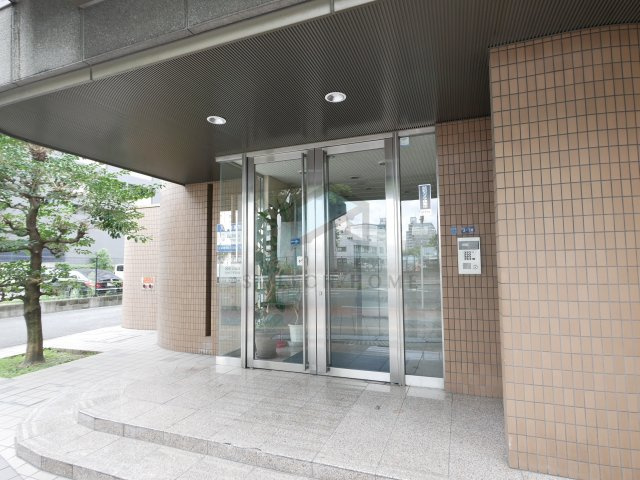 【エントランス】 | フェルザ長田 | 落ち着いたエントランスです