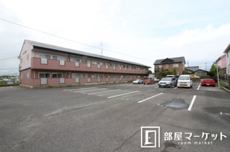 【駐車場】