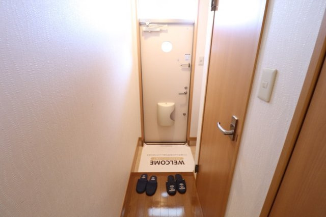 熊本市北区山室３丁目のアパートの玄関