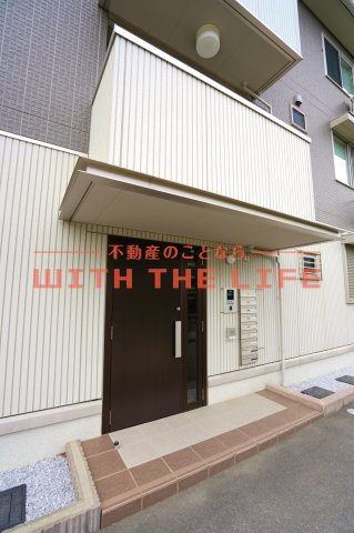 フロレゾン【10，000円キャッシュバック対象物件】のエントランス|毎日通るエントランスはこのようになっています