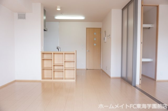 熊本市北区龍田５丁目のアパートの居間・リビング