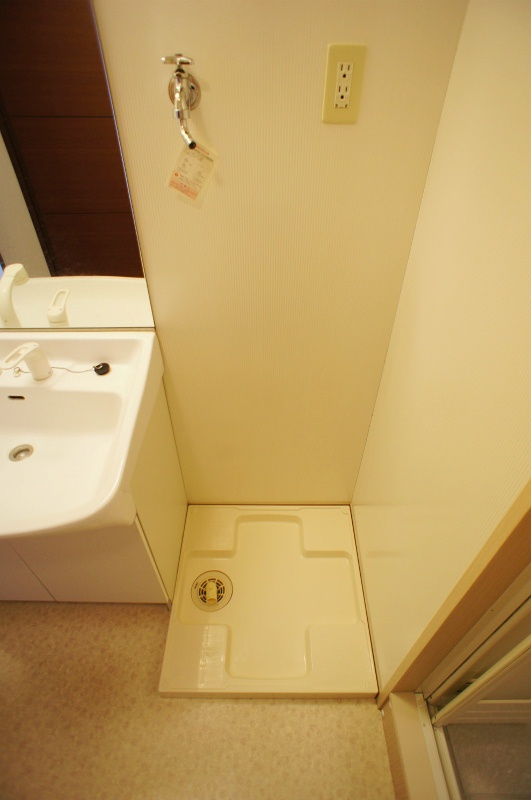 エスペランサ希望【キャッシュバック対象物件】の洗面所|忙しい朝には欠かせない洗面所です