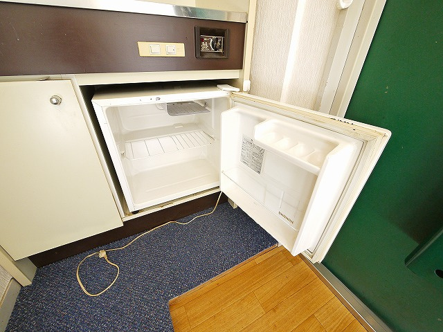 アートハウスならの設備|ミニ冷蔵庫付きです。