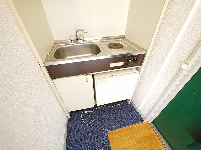 アートハウスならのキッチン|コンパクトなキッチンで掃除もラクラク