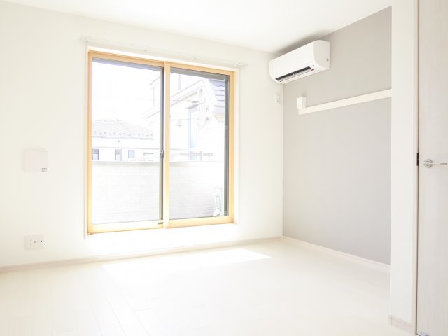 ルレーヴ市川の洋室