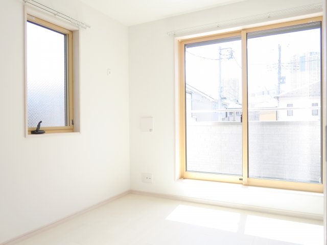 ルレーヴ市川の洋室