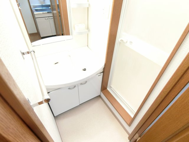 パーシモンフィールドの洗面所|同物件別部屋イメージ写真