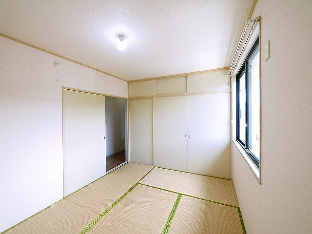 シャルム祐の和室|和室ならではの温かな和の空間で寛ぎの時間を過ごせます