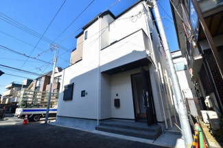 【外観】 | 西側４ｍ公道に面し、閑静な住宅街で落ち着いた雰囲気です。