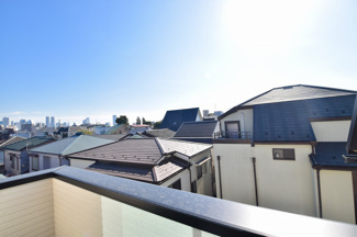 【展望】 | バルコニーからは開放的な景色が眺められます。