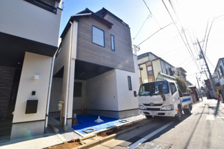 【前面道路含む現地写真】 | 現地見学や資料請求などお気軽にお問合せ下さい。
周辺環境とあわせて現地もご案内致します。