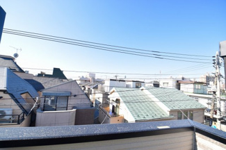 【展望】 | バルコニーからは開放的な景色が眺められます。