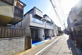 【前面道路含む現地写真】 | 現地見学や資料請求などお気軽にお問合せ下さい。
周辺環境とあわせて現地もご案内致します。