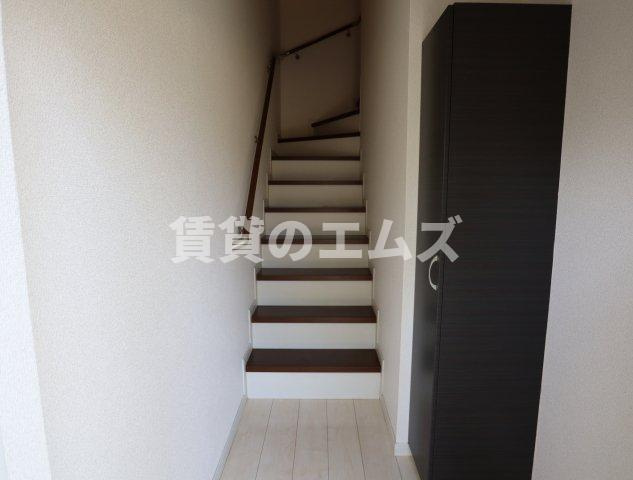 【玄関】 | ブルーディーヴァ　Ｂ棟 | ブルーディーヴァ　Ｂ棟の階段