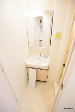 プレサンス塚本ミッドマーク　仲介手数料無料の洗面所