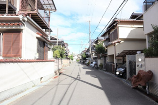 【前面道路含む現地写真】