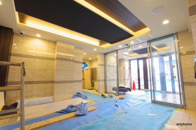 プレサンス塚本ミッドマーク　仲介手数料無料のロビー