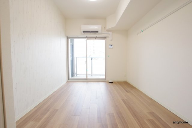 プレサンス塚本ミッドマーク　仲介手数料無料の居間・リビング