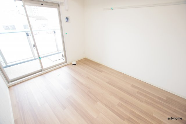 プレサンス塚本ミッドマーク　仲介手数料無料の洋室