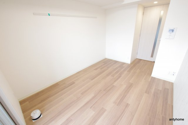 プレサンス塚本ミッドマーク　仲介手数料無料の洋室