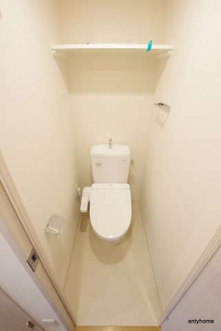 プレサンス塚本ミッドマーク　仲介手数料無料のトイレ