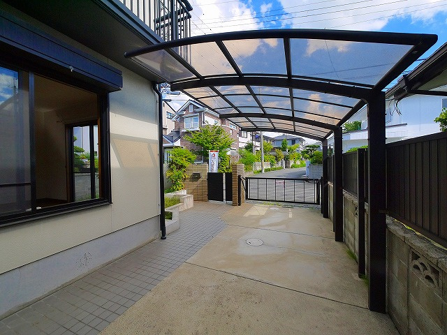 菅野台一戸建の駐車場