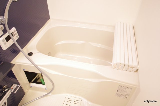 プレサンス新大阪ジェイズ　仲介手数料無料の浴室