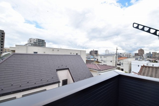 【展望】 | 見晴らしのいいバルコニースペース！天気のいい日は外に洗濯物を干すこともできます！