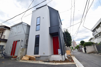 【外観】 | 現地見学や資料請求などお気軽にお問合わせ下さい。
周辺環境とあわせて現地ご案内致します。