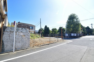 【前面道路含む現地写真】 | 現地見学や資料請求などお気軽にハウス・エージェントまでお問合わせ下さい。
◎TEL：0800-831-2135【通話料無料】◎周辺環境とあわせて現地ご案内致します。