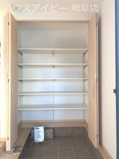 【収納】 | 岐阜市鏡島　分譲住宅　掘りごたつと書斎があるお家 | 収納豊富です。岐阜市鏡島・書斎・小屋裏収納♪