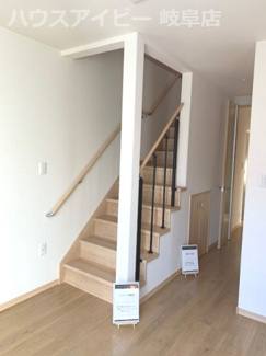 【内装】 | 岐阜市鏡島　分譲住宅　掘りごたつと書斎があるお家 | 内装も気になるポイント。岐阜市鏡島・書斎・小屋裏収納♪