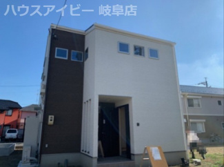 【外観】 | 岐阜市鏡島　分譲住宅　掘りごたつと書斎があるお家 | おしゃれな外観です