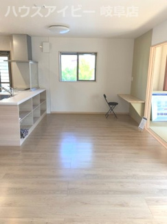 【居間・リビング】 | 岐阜市鏡島　分譲住宅　掘りごたつと書斎があるお家 | 岐阜市鏡島・書斎・小屋裏収納♪ゆったりとした居間です