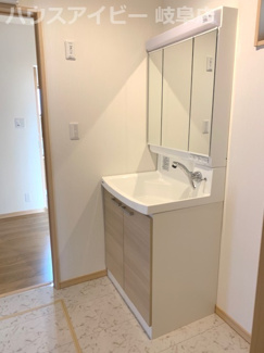 【洗面所】 | 岐阜市鏡島　分譲住宅　掘りごたつと書斎があるお家 | 洗面所です。岐阜市鏡島・書斎・小屋裏収納♪