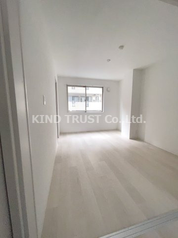 レジーナ天神の居間・リビング|こちらの居間で趣味の時間をお楽しみください