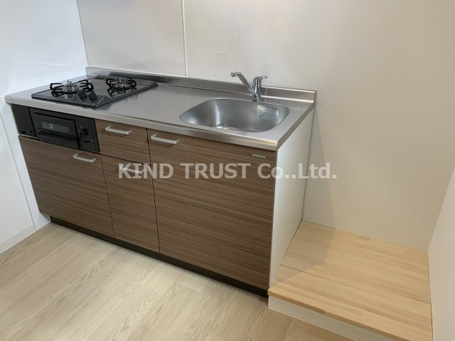 レジーナ天神のキッチン|コンパクトなキッチンで掃除もラクラク