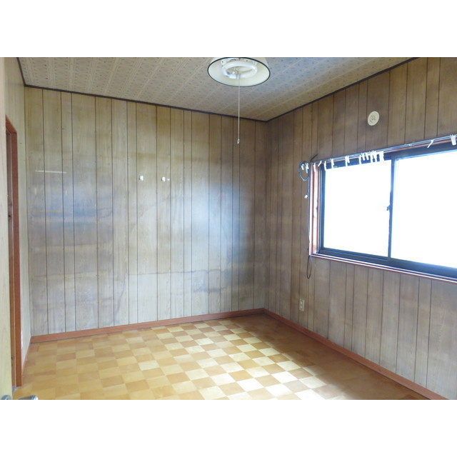 岐阜市鏡島東１丁目の一戸建ての居間・リビング