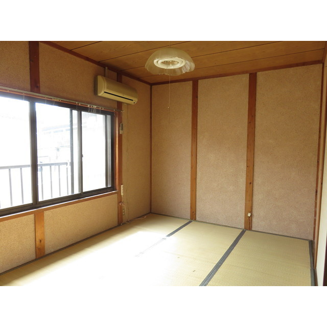岐阜市鏡島東１丁目の一戸建ての居間・リビング