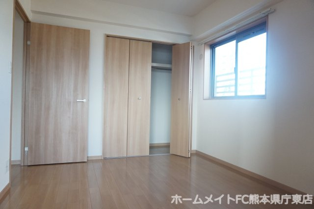 サムティ熊本近見Ⅰの洋室