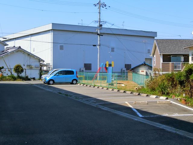 ビレッジハウス加賀田の駐車場