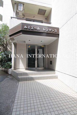 ルミエールレジデンスのエントランス